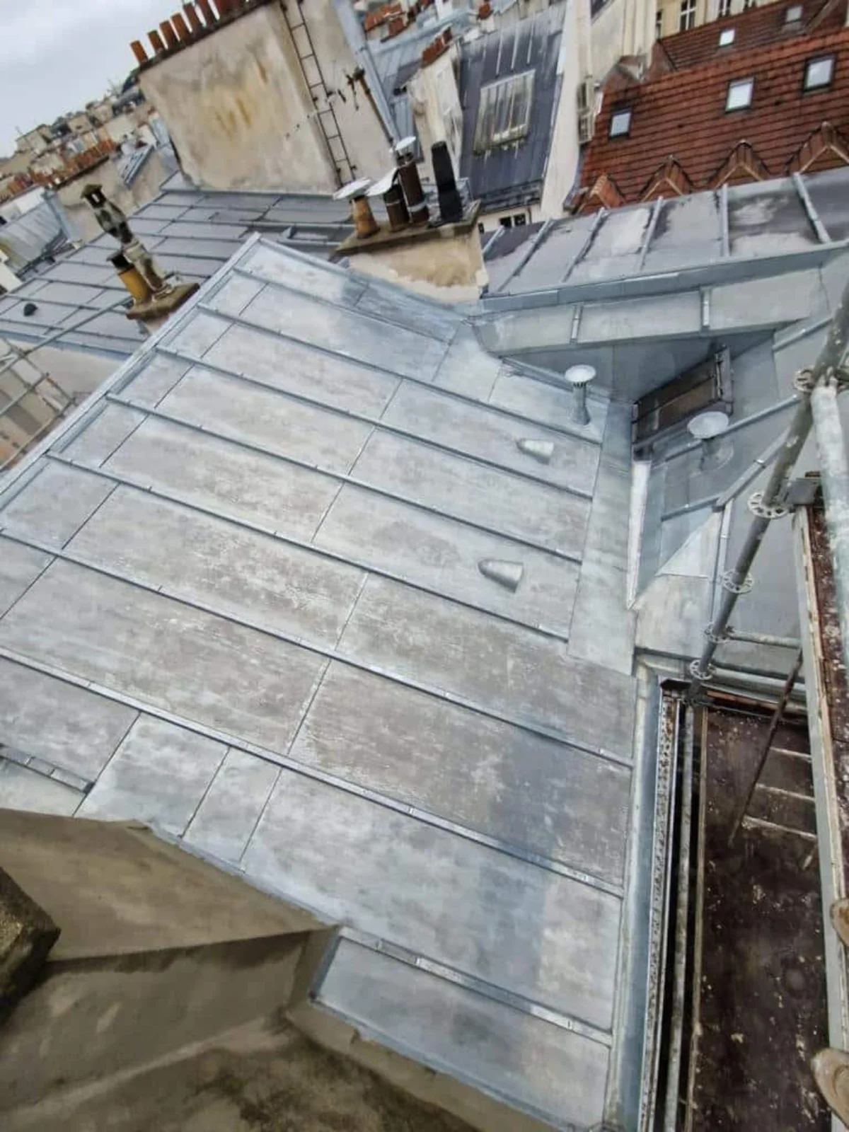 Rénovation toiture zinc Paris 75
